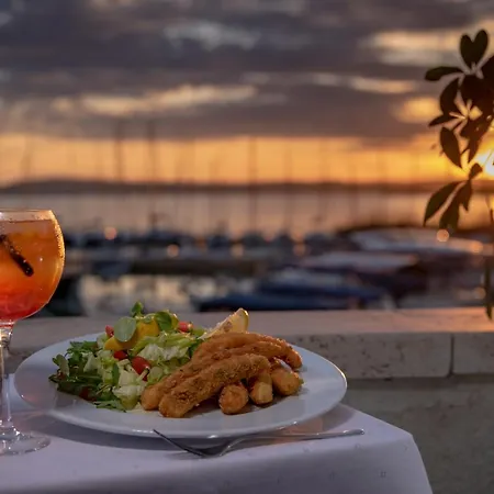 Balatonfoi Yacht Club Otel 4*