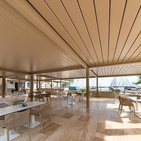 Otel Balatonfoi Yacht Club 4*