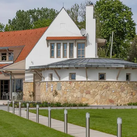 Balatonfoi Yacht Club 4*