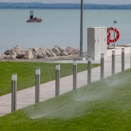 Hotel Balatonfoi Yacht Club 4*