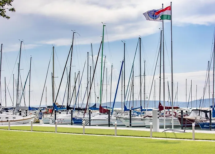 Ξενοδοχείο Balatonfoi Yacht Club