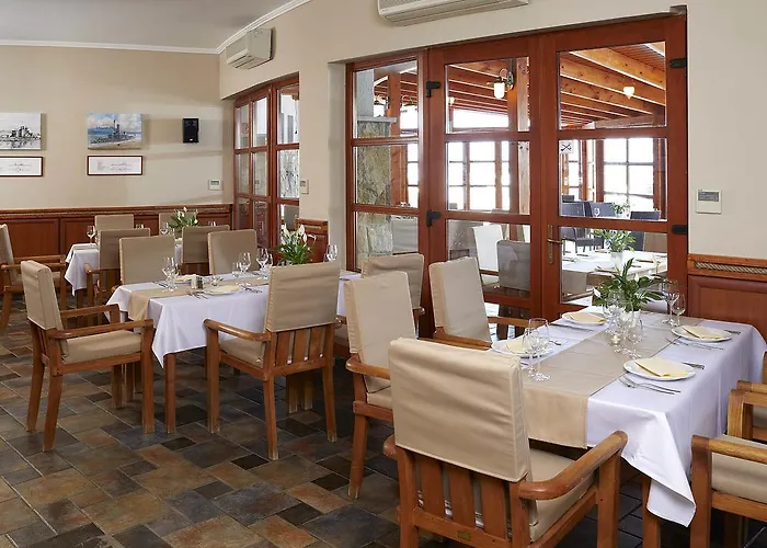 Ξενοδοχείο Balatonfoi Yacht Club 4*