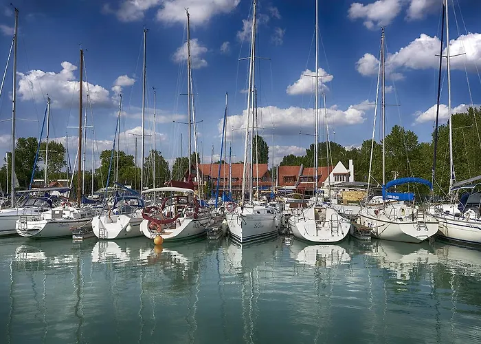 Ξενοδοχείο Balatonfoi Yacht Club